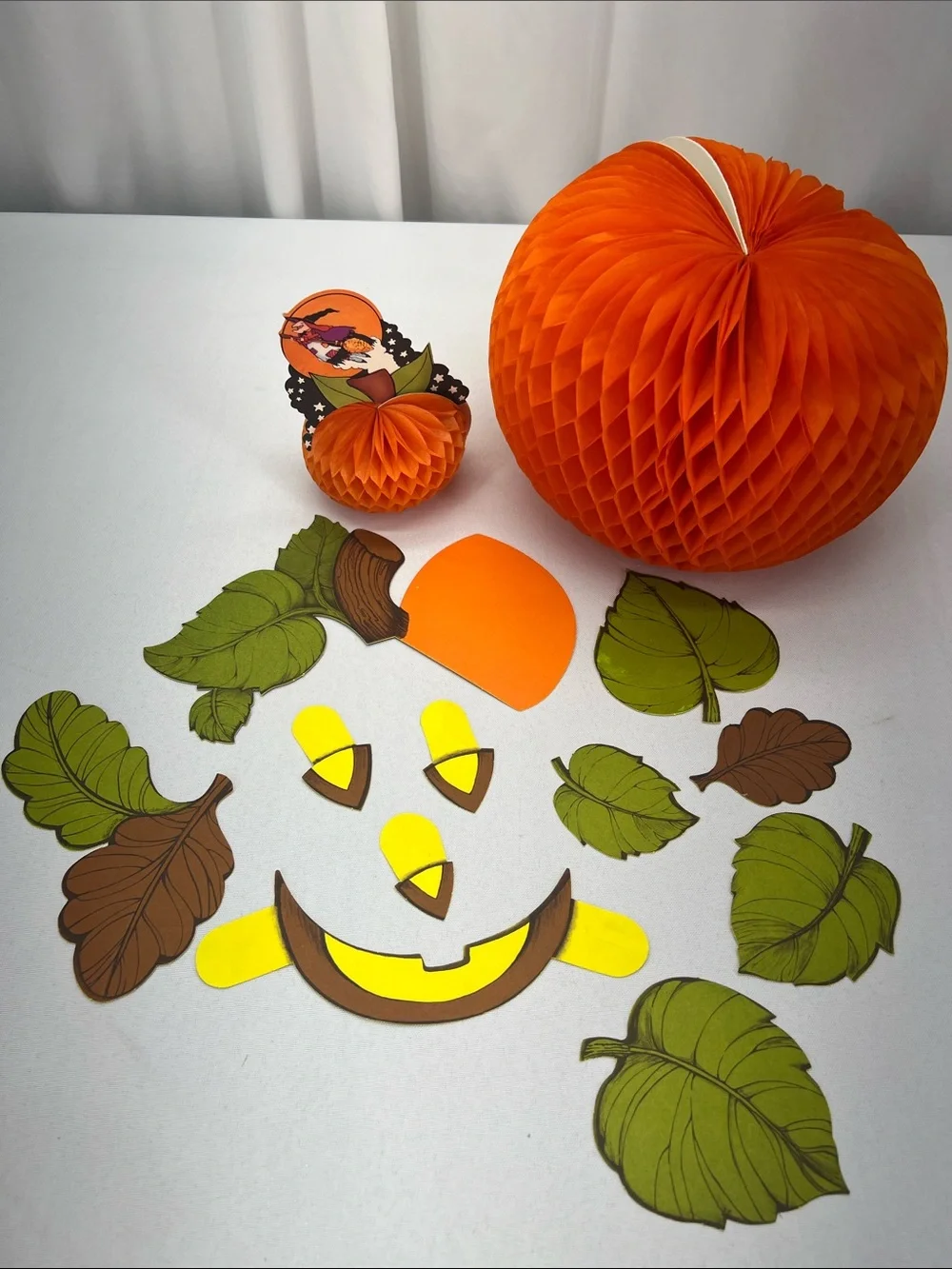 Hallmark Orange Pumpkin Magic Jack-O'-Lantern Centerpiece Paper Honeycomb